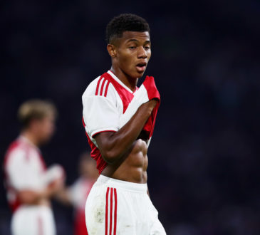 Der BVB zeigte in diesem Sommer Interesse an der Verpflichtung von David Neres. Nun äußerte sich der Spieler von Ajax Amsterdam zu den damaligen Gerüchten.