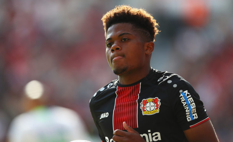 Der Saisonstart von Bayer 04 verlief alles andere als erfreulich. Nun kommt dazu, dass Paris Saint-Germain an Bayer-Talent Leon Bailey interessiert ist.