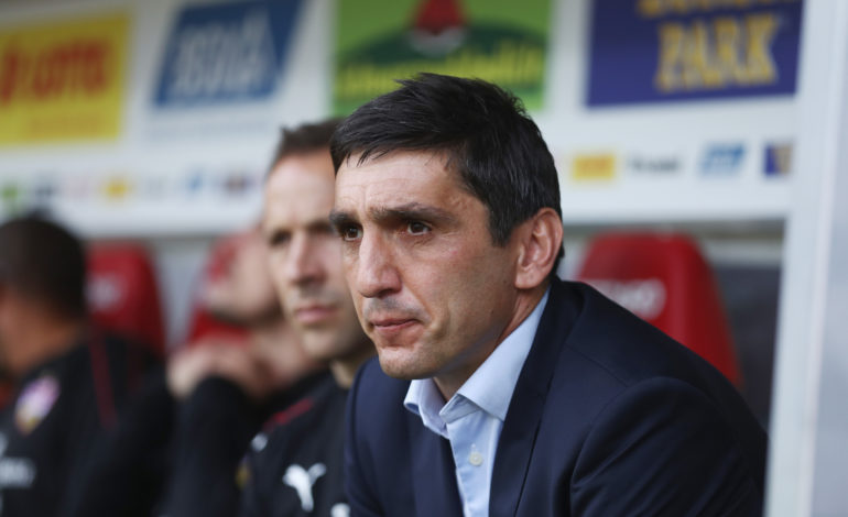 VfB Stuttgart Fortuna Düsseldorf Duesseldorf Tayfun Korkut Friedhelm Funkel Mercedes-Benz-Arena Bundesliga 1.Bundesliga Mario Gomez