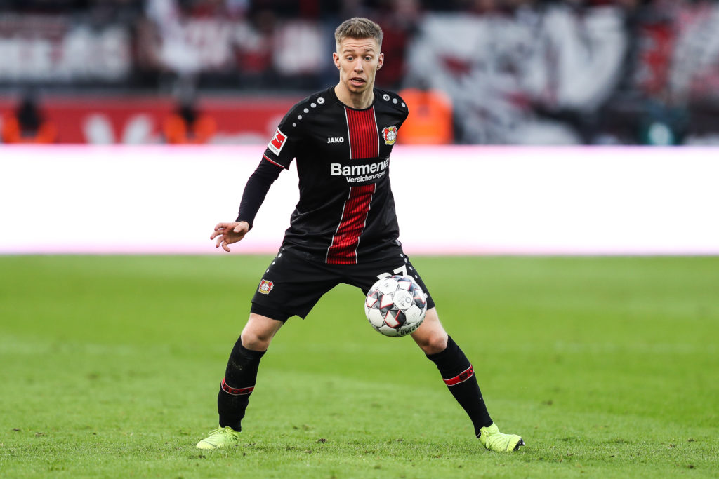 Er sucht sie leverkusen