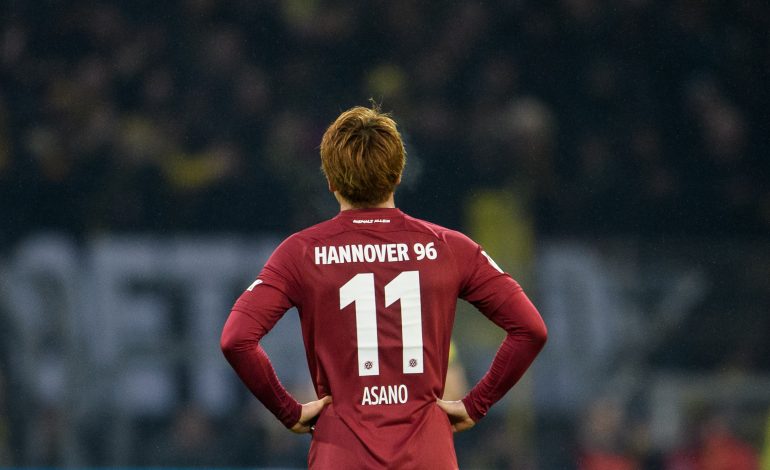 Hannover 96 Takuma Asano Kevin Wimmer FC Arsenal London Stoke City FC Premier League Bundesliga Thomas Doll Horst Heldt