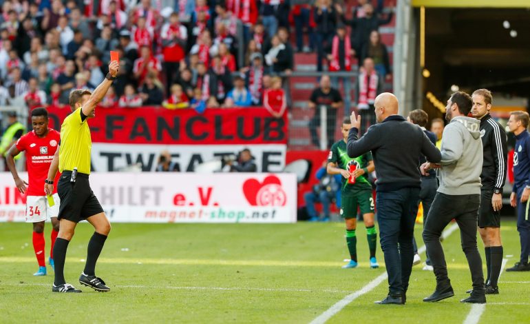 Sandro Schwarz muss nach roter Karte zuschauen