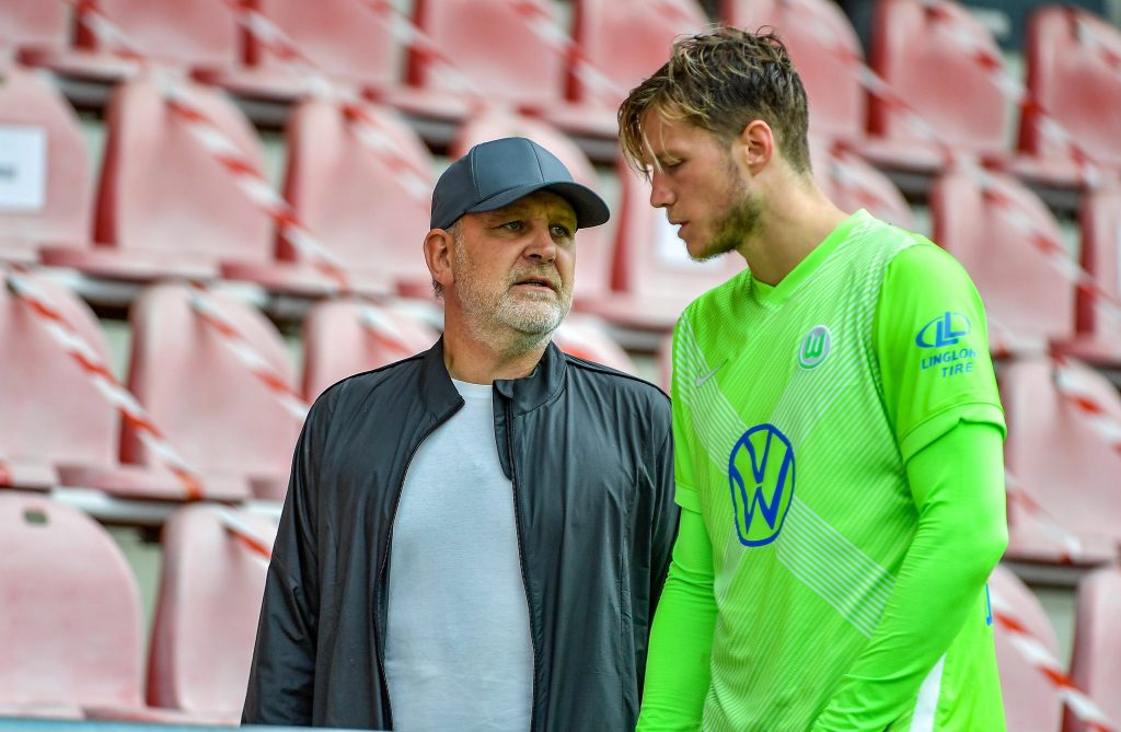 Vladyslav Supryaga VfL Wolfsburg Wout Weghorst Jörg Schmadtke Bartosz Bialek