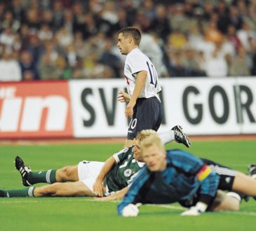 Michael Owen Deutschland England 2001