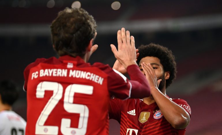 Thomas Müller Serge Gnabry Stuttgart Bayern