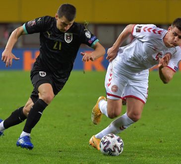 Joakim Maehle Stefan Lainer Eintracht Frankfurt