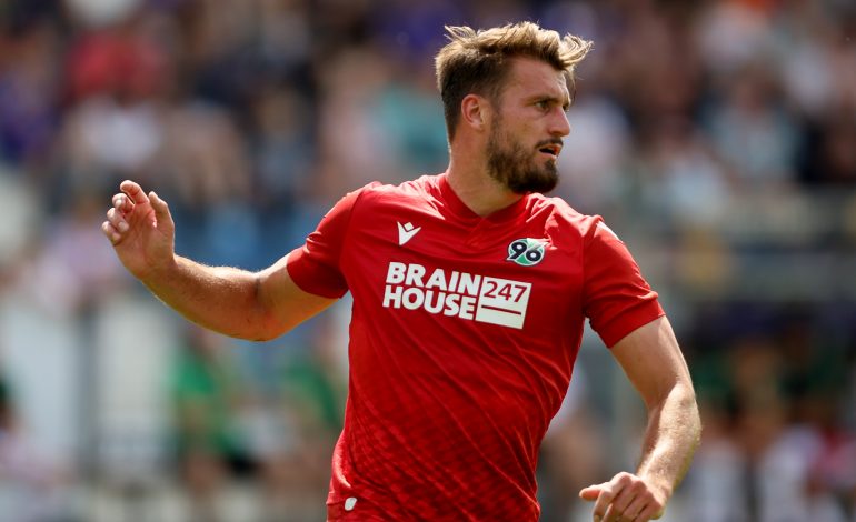 Weydandt Hendrik Hannover 96 2. Bundesliga Antonio Jonjic Jona Niemiec Rot-Weiß Essen