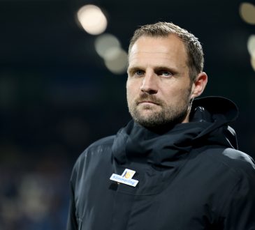 Bo Svensson, ehemaliger Trainer von Mainz 05 guckt leicht ratlos in die Gegend