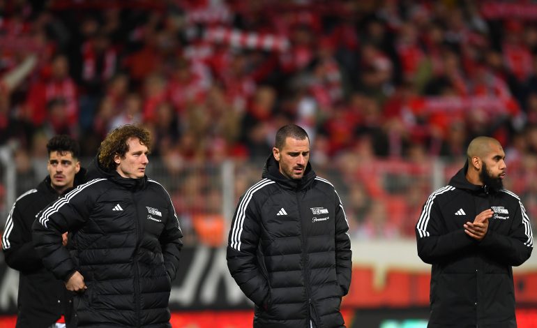 Leonardo Bonucci, Alex Kral, Diogo Leite und Aissa Laidouni in einer Jacke von Union Berlin