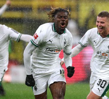 Manu Koné jubelt im Trikot von Borussia Mönchengladbach