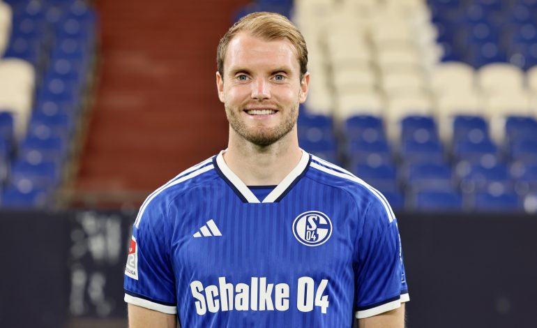 Schalke Suspendierung Ouwejan