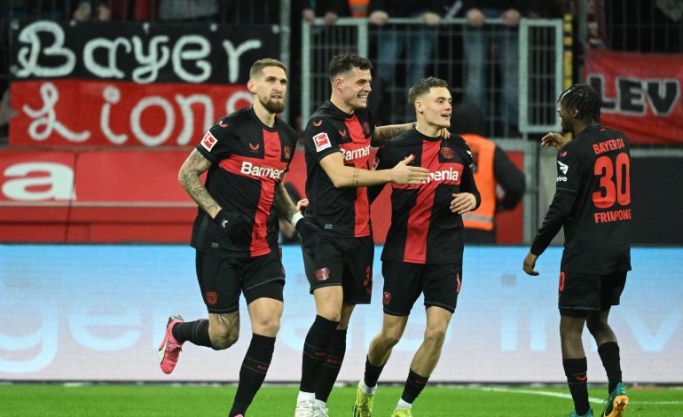 Bayer Leverkusen Tabellenführer