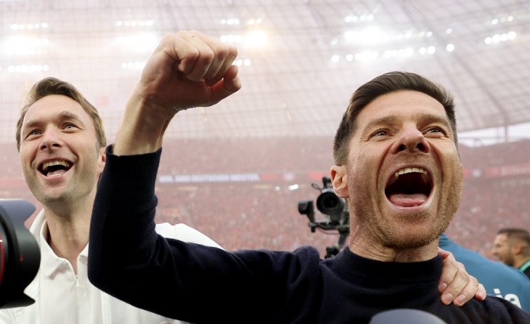 Xabi Alonso Simon Rolfes Bundesliga Bayer 04 Leverkusen Voraussichtliche Aufstellungen