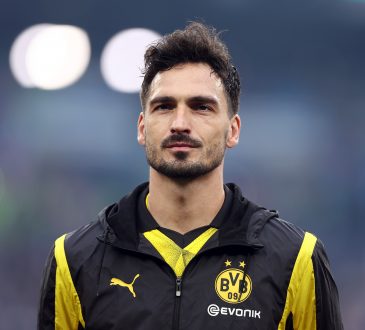Mats Hummels in der Jacke des BVB