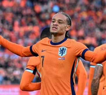 Xavii Simons im TrIkot der Niederlande