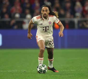 Sacha Boey FC Bayern München