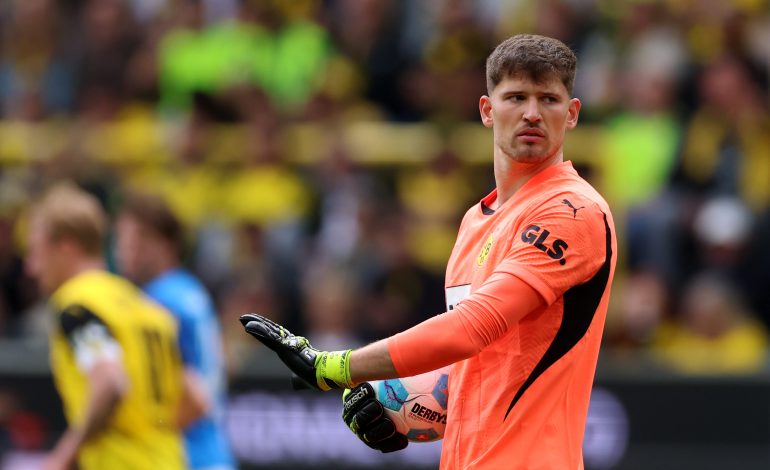 Gregor Kobel Borussia Dortmund
