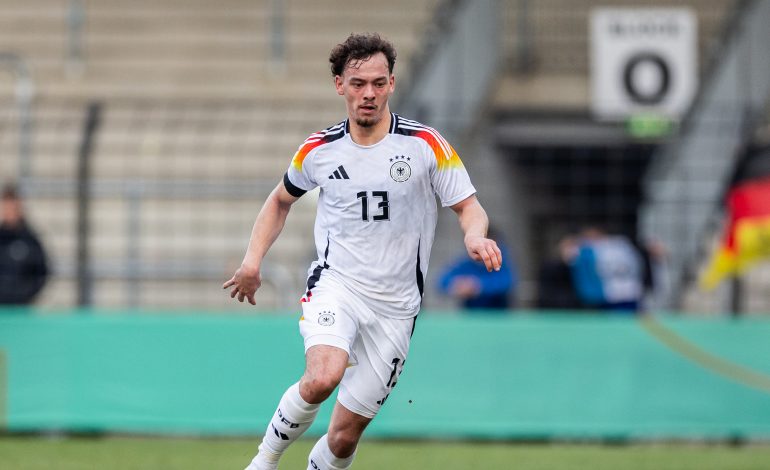 Aaron Zehnter U20 FC Augsburg VfL Wolfsburg