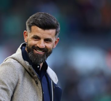 Miron Muslic nach einem Spiel von Plymouth Argyle