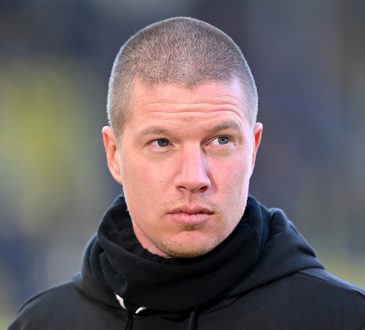 Mike Tullberg im Trainingsanzug vom BVB