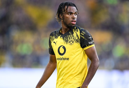BVB-Mittelfeldspieler Carney Chukwuemeka in einem Spiel von Borussia Dortmund.