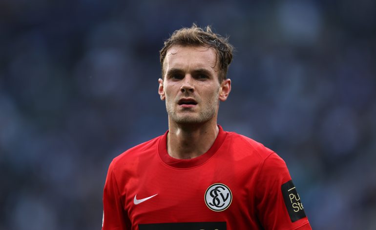 Tom Zimmerschied im Trikot der SV Elversberg.