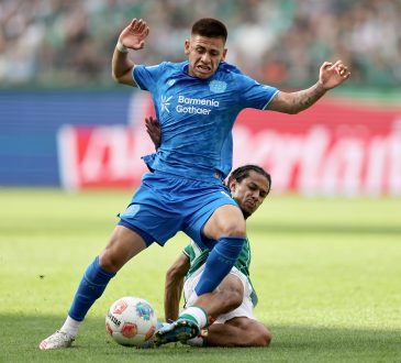 Claudio Echeverri im Leverkusen-Trikot