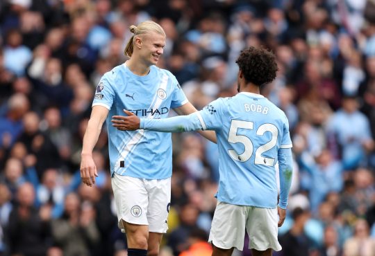 Erling Haaland, Oscar Bobb