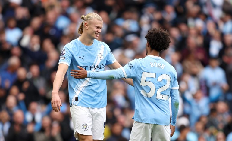 Erling Haaland, Oscar Bobb