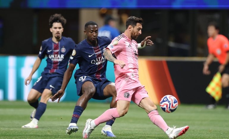 Willian Pacho, Lionel Messi