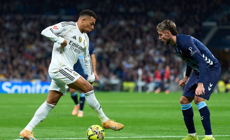 Kylian Mbappé gegen Oscar Mingueza