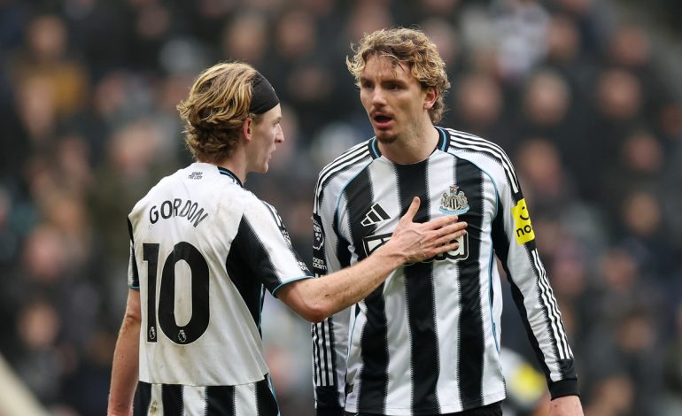 Anthony Gordon Nick Woltemode Newcastle United