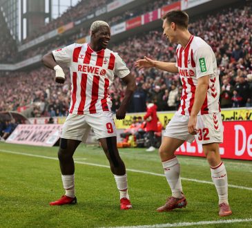 Ragnar Ache vom 1. FC Köln jubelt über sein Fallrückziehertor gegen die TSG Hoffenheim