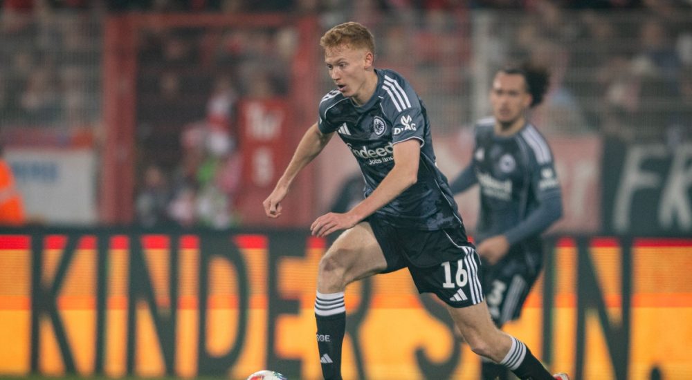 Hugo Larsson - Eintracht Frankfurt