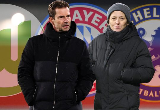 Links Ralf Kellermann, Direktor Frauenfusßball vom VfL Wolfsburg Recht Bianca Recht, Direktorin Frauenfußball vom FC Bayern München Im Hintergrund die Logos vom VfL Wolfsburg, dem FC Bayern München und dem FC Chelsea