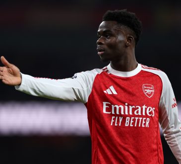 Bukayo Saka spielt beim Arsenal FC