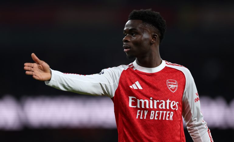 Bukayo Saka spielt beim Arsenal FC