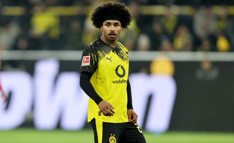 Karim Adeyemi spielt bei Borussia Dortmund