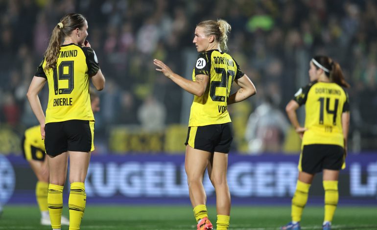 Ann-Sophie Vogel von den Frauen von Borussia Dortmund im Gespräch mit Annika Enderle / BVB