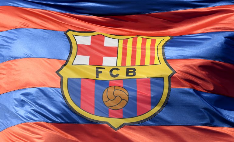 Fahne mit dem Vereinswappen des FC Barcelona