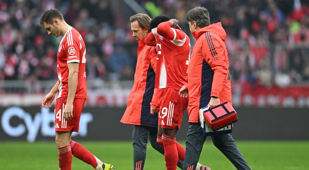 Alphonso Davies vom FC Bayern München verletzte sich am Samstagnachmittag