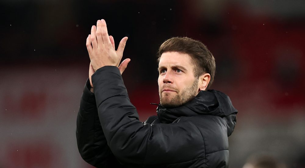 Brighton-Trainer Fabian Hürzeler applaudiert