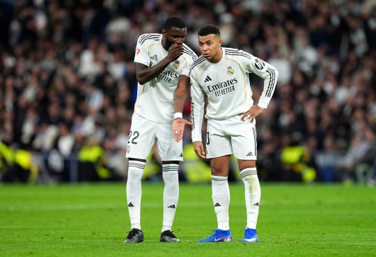 Antonio Rüdiger und Kylian Mbappe, Real Madrid