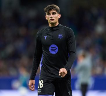 FC Barcelona-Verteidiger Gerard Martín beim Aufwärmen.