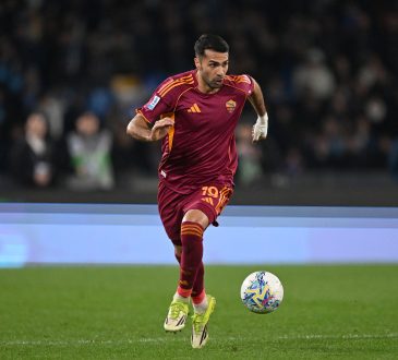 Zeki Celik im Trikot von der AS Rom