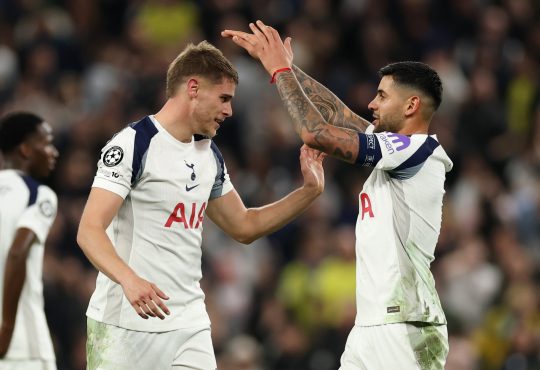 Micky van de Ven, Cristian Romero