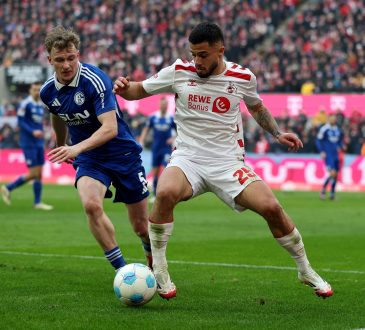 Gazibegovic neben im Trikot vom FC Köln