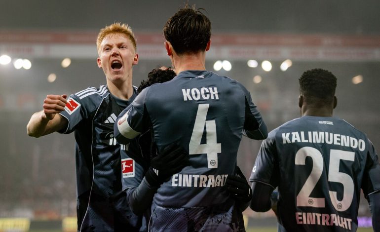 Larsson, Koch, Kalimuendo - Eintracht Frankfurt