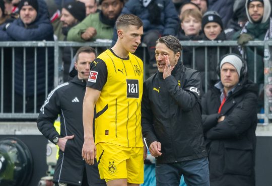 Niko Kovac und Nico Schlotterbeck von Borussia Dortmund