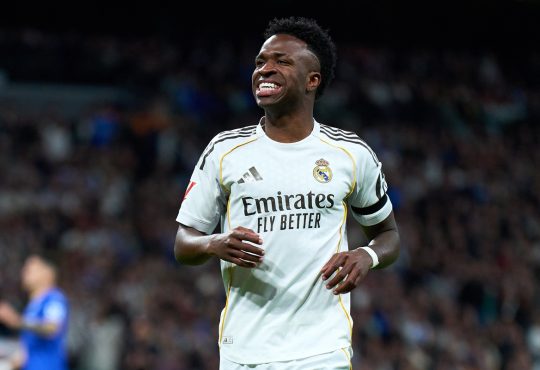 Real Madrid - Emirates, Adidas, HP